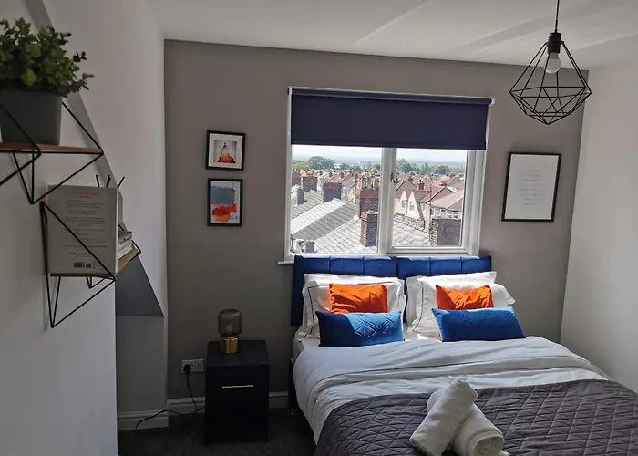 Modern Maisonette Ideal For Larger Groups, Contractors And Professionals